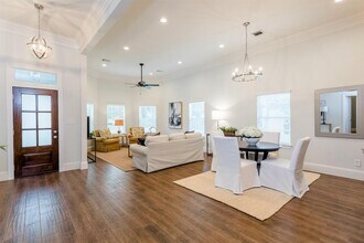 1718 Shearn St in Houston, TX - Building Photo - Building Photo