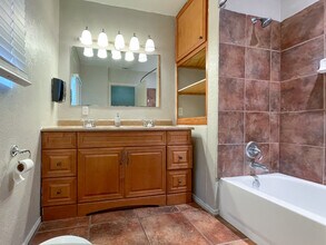 1807 S 19th St in Waco, TX - Building Photo - Building Photo