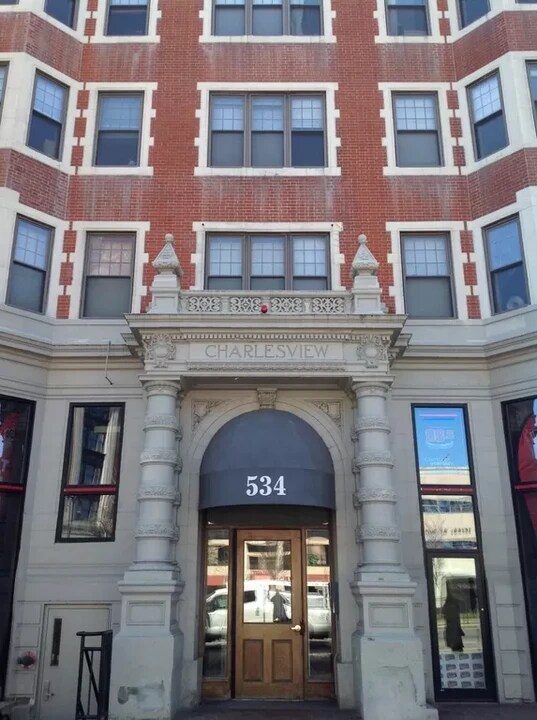 535 Commonwealth Ave, Unit 7E in Boston, MA - Building Photo