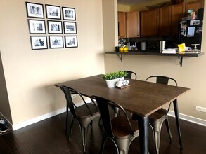655 W Irving Park Rd, Unit 2308 in Chicago, IL - Building Photo - Building Photo