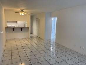 505 NE 30th St-Unit -506 in Miami, FL - Building Photo - Building Photo