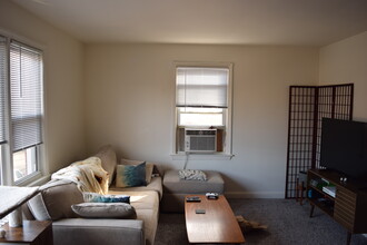 8514 Glenview Ave in Silver Spring, MD - Building Photo - Interior Photo