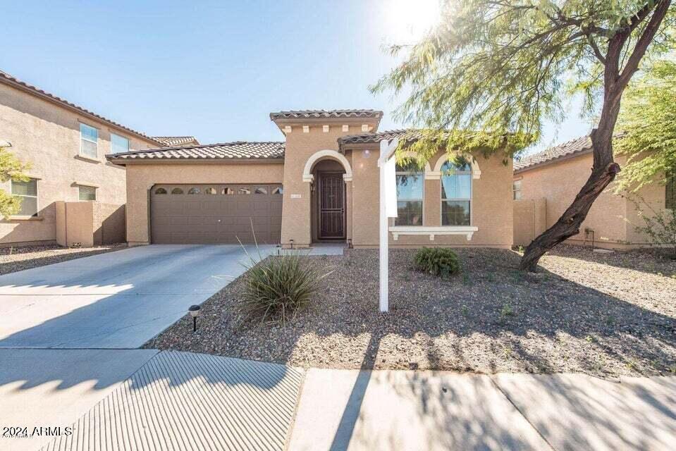 1537 E Jardin Pl in Casa Grande, AZ - Building Photo