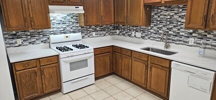 8331 Swiftwater Ln in Houston, TX - Building Photo - Building Photo