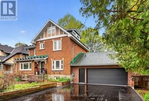 131 Acacia Ave. in Ottawa, ON - Building Photo