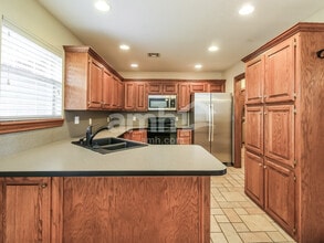 1116 SW 129th St in Oklahoma City, OK - Building Photo - Building Photo