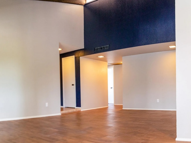 2040 S Rural Rd, Unit D in Tempe, AZ - Building Photo - Building Photo
