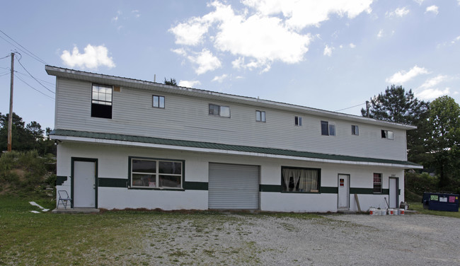 2287 Ruritan Rd in Harriman, TN - Foto de edificio - Building Photo