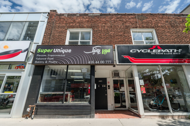 2081 Yonge St