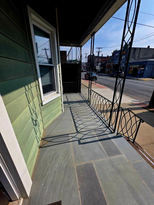 348 Saw Mill River Rd in Yonkers, NY - Building Photo - Building Photo