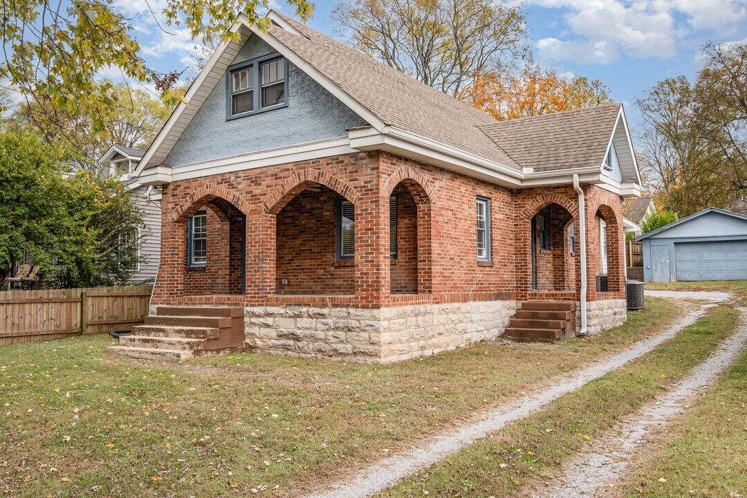 1337 Meridian St in Nashville, TN - Building Photo