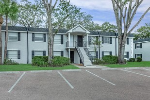 Magnolia Court Apartments