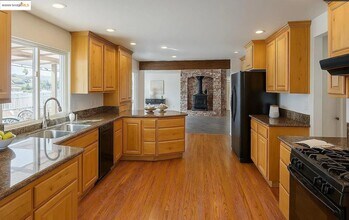 301 Discovery Bay Blvd in Discovery Bay, CA - Building Photo - Building Photo