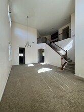 361 Royal River Dr in Yuba City, CA - Building Photo - Building Photo