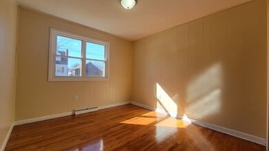 223 Fairfield St, Unit L1 in New Haven, CT - Foto de edificio - Building Photo
