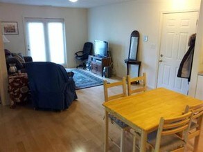 11 Kent Ct, Unit 4f in Somerville, MA - Building Photo - Building Photo