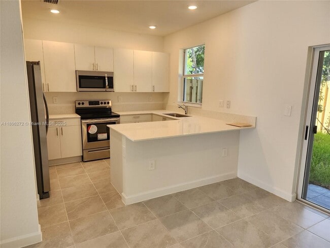 2645 SE 17th St in Homestead, FL - Building Photo - Building Photo