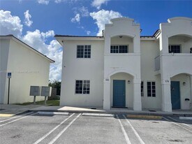 582 SW 2nd Pl in Homestead, FL - Building Photo