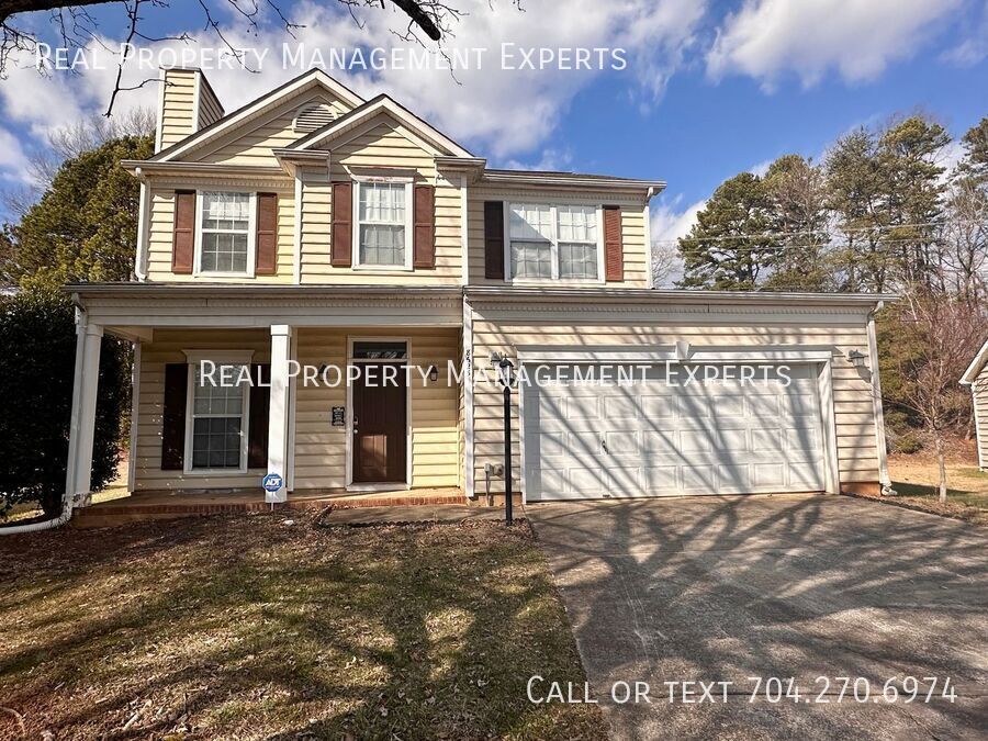 8625 Galena View Dr in Charlotte, NC - Foto de edificio