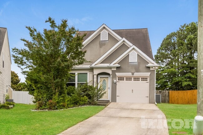 property at 1672 Woodsford Rd