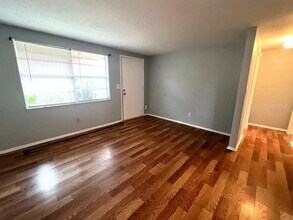 9406 Eastfield Rd in Thonotosassa, FL - Building Photo - Building Photo