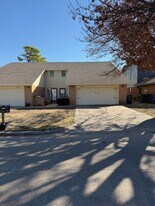 11610 Surrey Hills Blvd in Yukon, OK - Building Photo