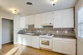 5421 49th St in Lubbock, TX - Foto de edificio - Building Photo