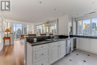 428-1428 Beach Crescent in Vancouver, BC - Building Photo - Building Photo