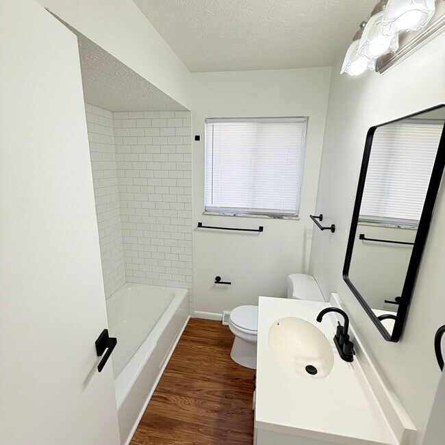 235 Hamilton Ave in Columbus, OH - Building Photo - Building Photo