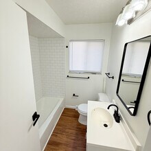 235 Hamilton Ave in Columbus, OH - Building Photo - Building Photo