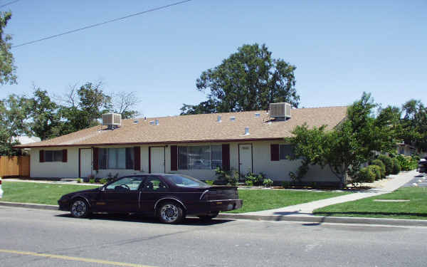 801 7th St in Livingston, CA - Building Photo - Building Photo