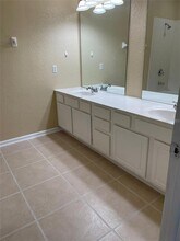 5063 Tideview Cir in Orlando, FL - Building Photo - Building Photo