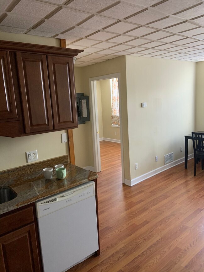 1211 11th St Apartments and Nearby Altoona Apartments For Rent