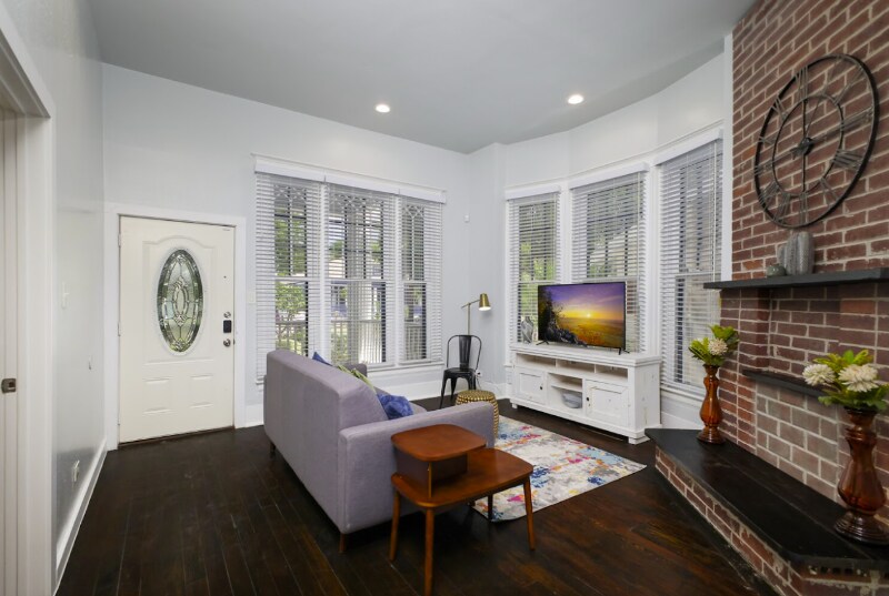 118 Delaware St in San Antonio, TX - Building Photo