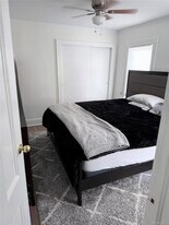 31 Ireland Pl in Amityville, NY - Building Photo