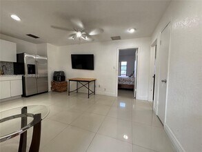 10900 NW 24th St in Coral Springs, FL - Building Photo - Building Photo