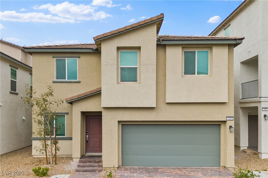 7005 Magenta Moon St in North Las Vegas, NV - Building Photo
