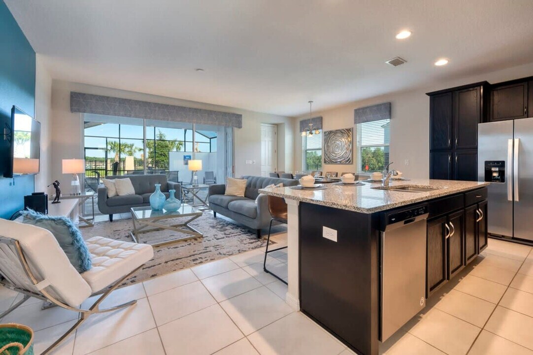 1533 Carey Palm Cir in Kissimmee, FL - Building Photo