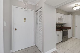 3288 Page Ave in Virginia Beach, VA - Building Photo - Building Photo