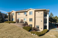 Mandalay Villas in Colorado Springs, CO - Building Photo - Building Photo