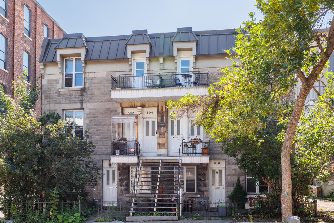800 Brewster Av in Montréal, QC - Building Photo