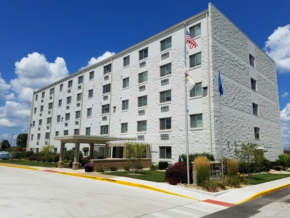 Mel Hasty Retirement Center in East Peoria, IL - Foto de edificio