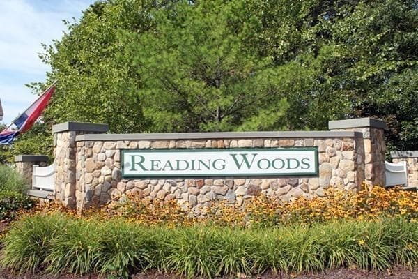 57 Augustus Ct, Unit 1004 in Reading, MA - Foto de edificio - Building Photo