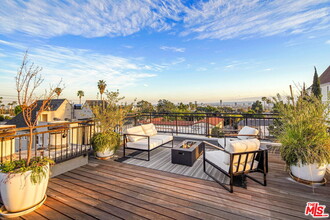 1412 N Crescent Heights Blvd-Unit -PH206 in West Hollywood, CA - Foto de edificio - Building Photo