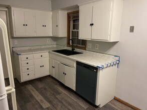 5120 Hiawatha Ave, Unit Furnished Townhome in Minneapolis, MN - Building Photo - Building Photo