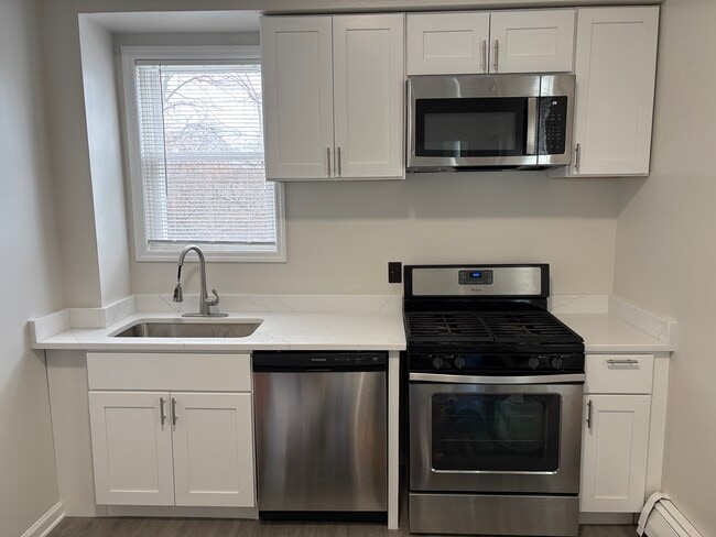 305 W Clay Ave, Unit 2