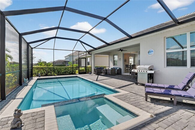 2130 Hamlin St in Naples, FL - Building Photo - Building Photo