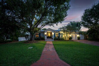 302 NW 16th St in Delray Beach, FL - Building Photo - Building Photo