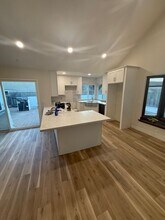 1272 Descanso St in San Luis Obispo, CA - Building Photo - Building Photo