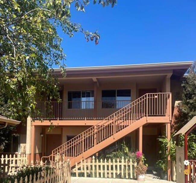 property at 504 S Oakley Ave